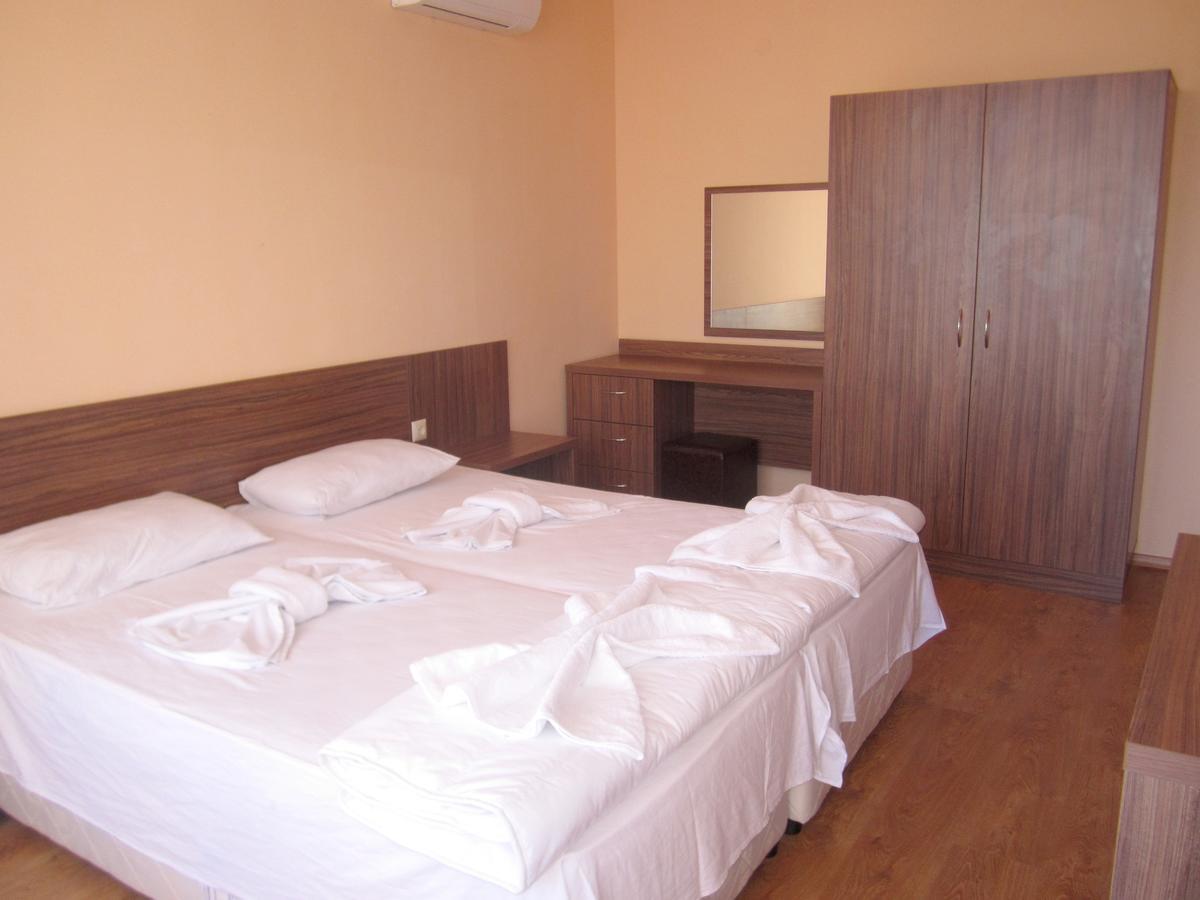 Hotel Coop Central Obzor Exterior foto